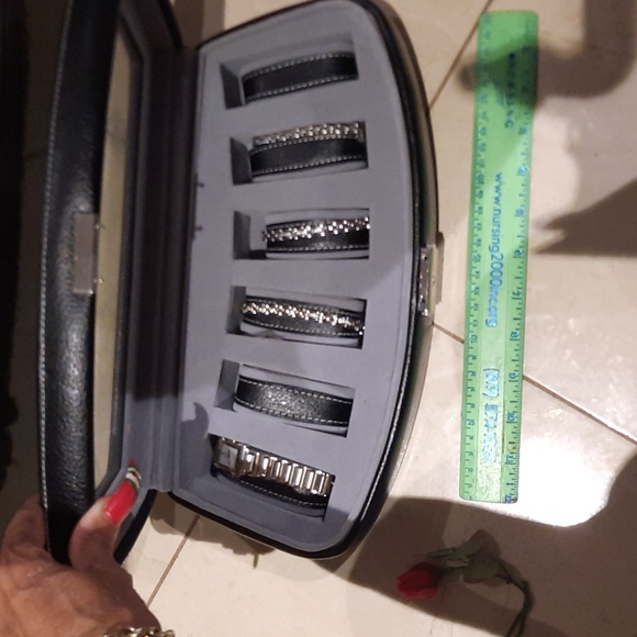 AUTHENTIC GENUINE BOMBAY & COMPANY MARQUIS WATCH VALET GORGEOUS 😍 BLACK & GREY - Picture 2 of 6